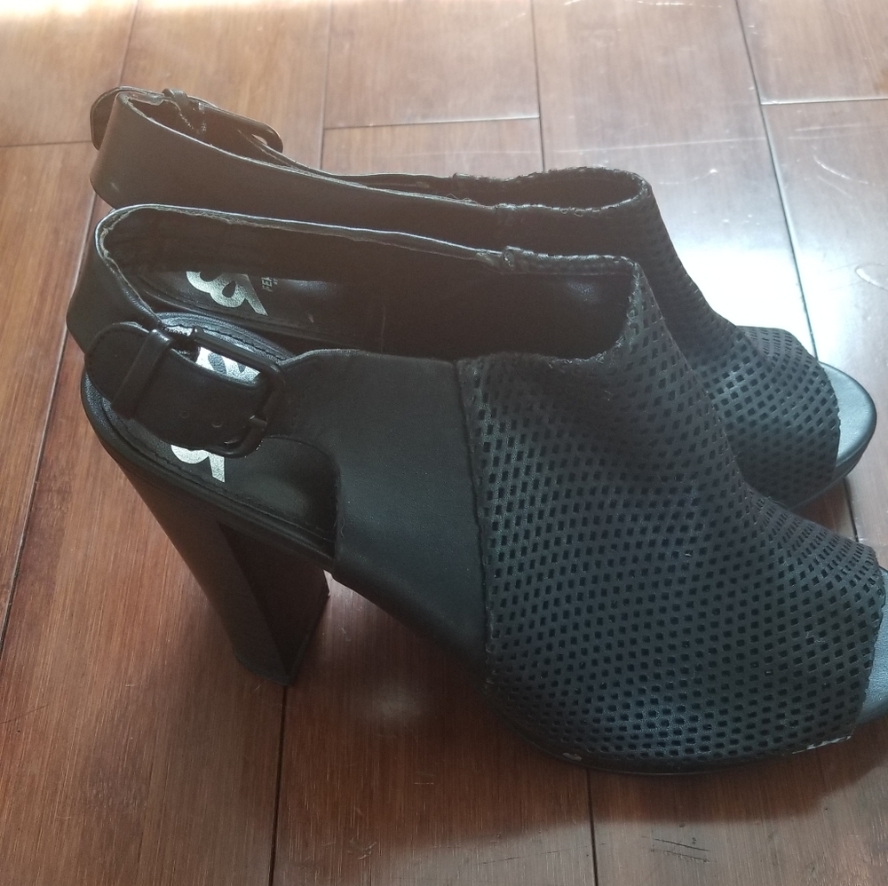 Women's Fergalicious Black open toe bootie size 10